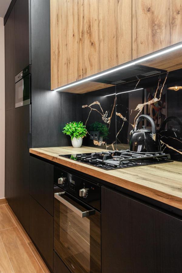 Leogrand Apartments On Shevchenka 38-1 Lwów Zewnętrze zdjęcie